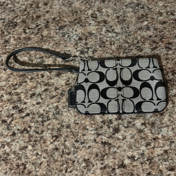 Coach Wristlet - Picture 3 of 4